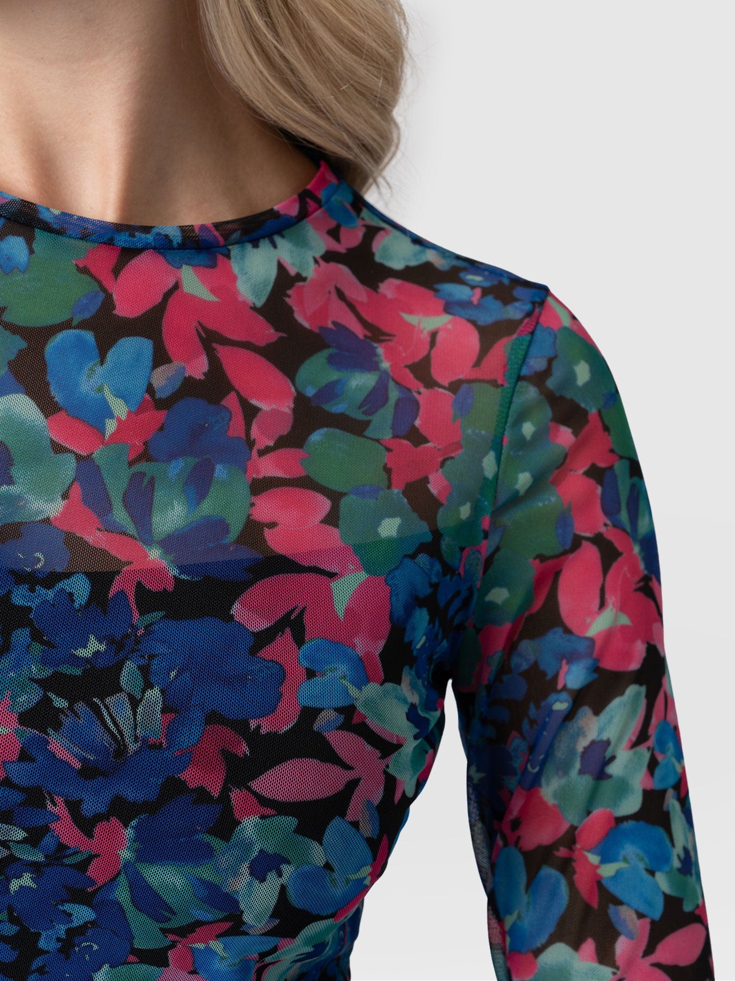 Runway Mesh Tee - Neptune Garden